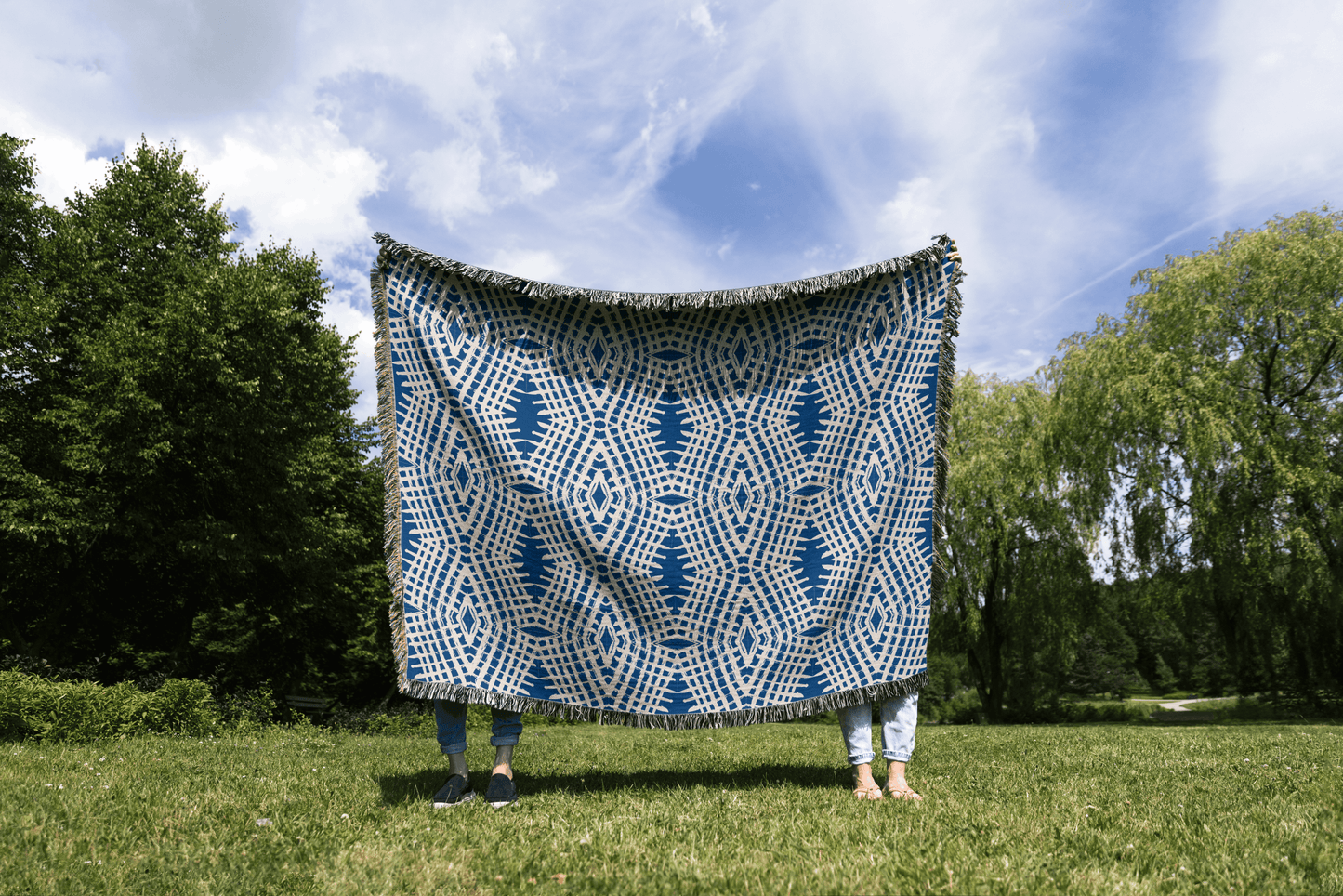 Blue Diamond Lattice Woven Cotton Blanket