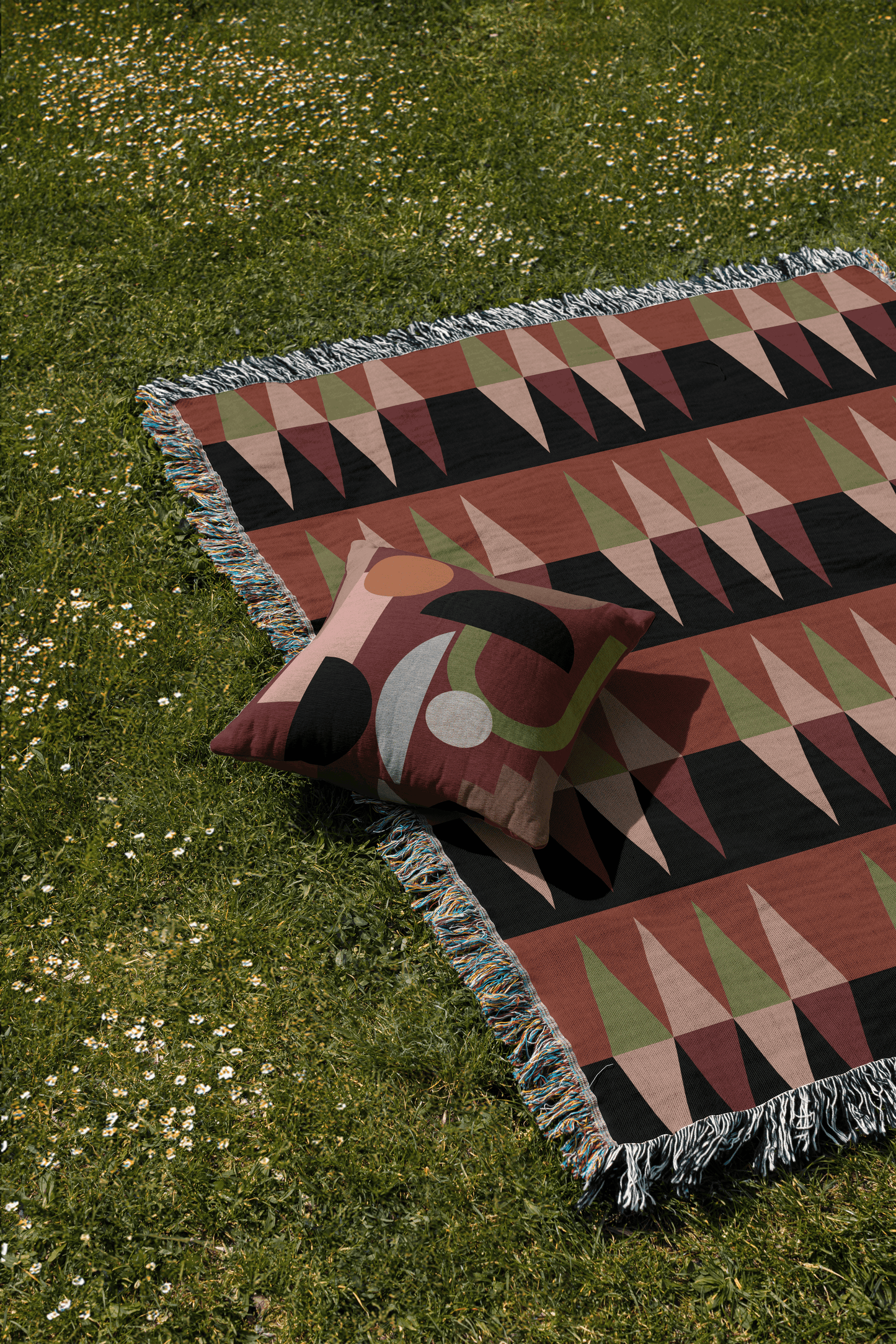 Southwestern Diamond Pattern Woven Throw Blanket