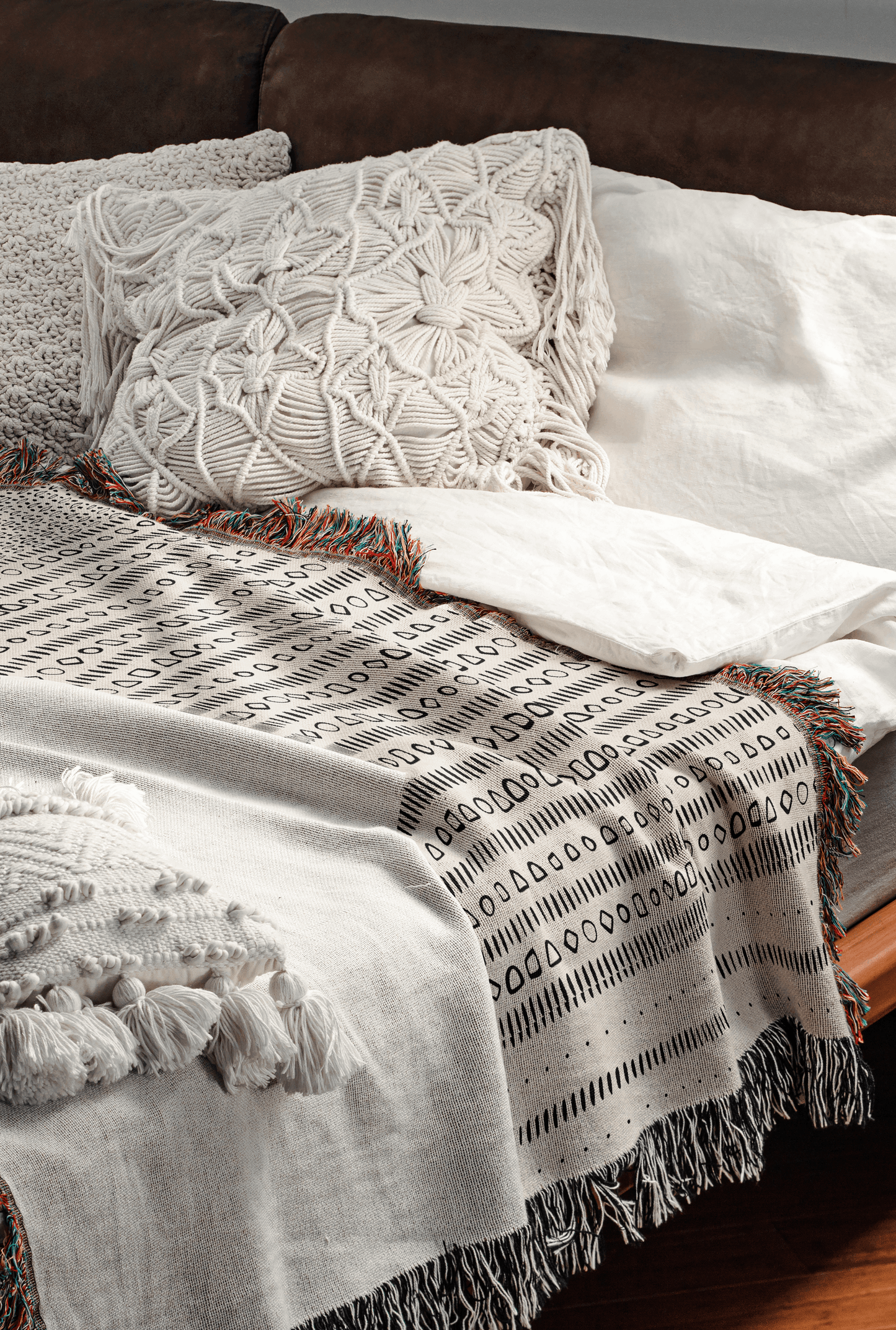 Geometric Pattern Woven Cotton Blanket in Beige