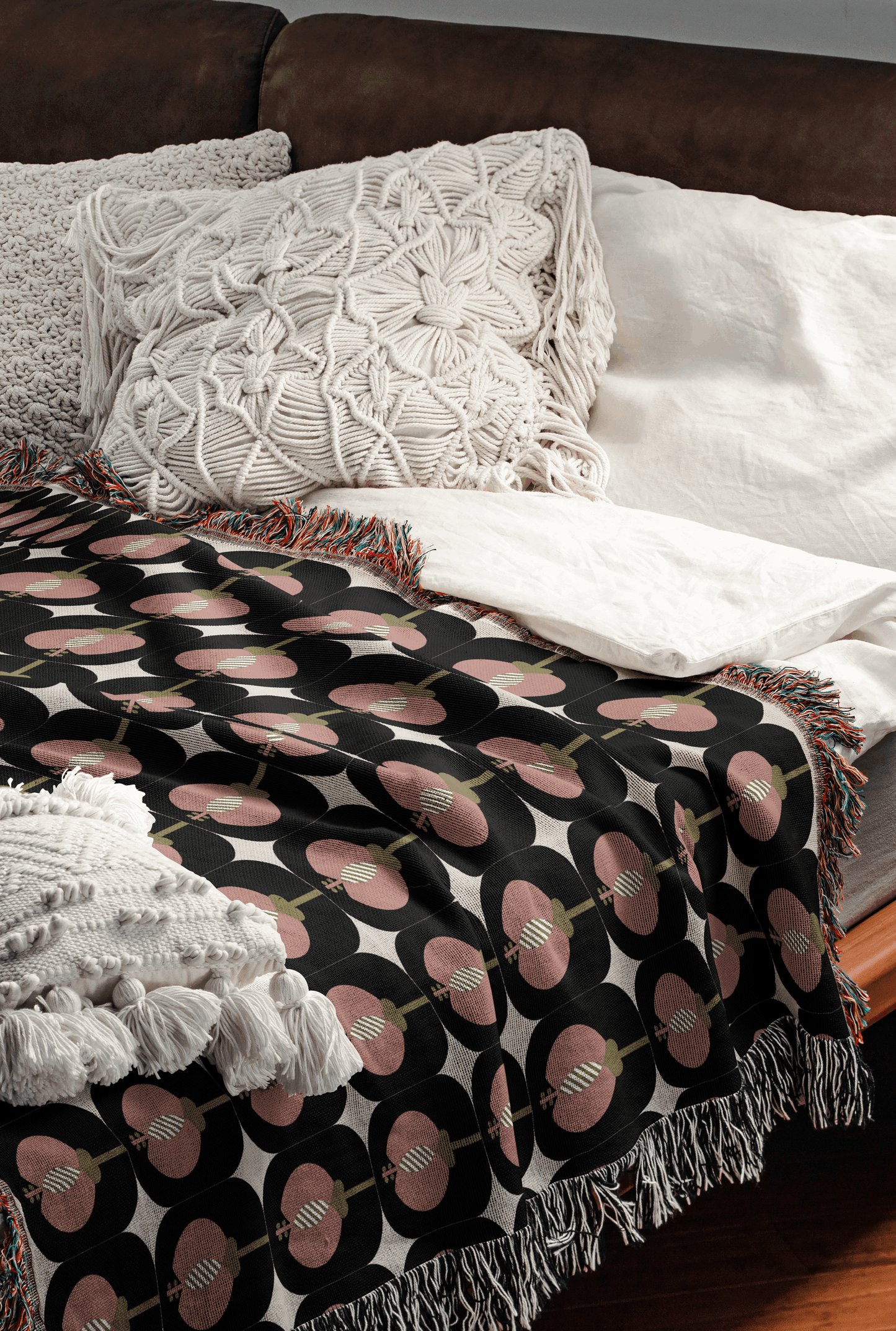 Retro Geometric Woven Throw Blanket – Black, Rose & Olive