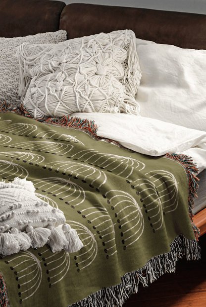 Scandi-Inspired Woven Throw Blanket – Olive Green with White