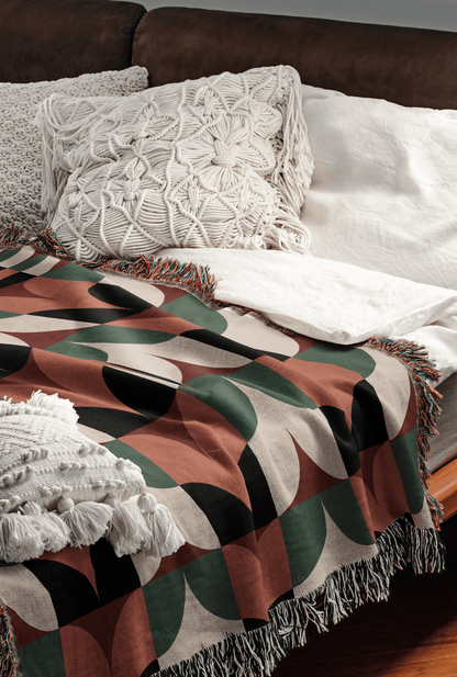 Modern Retro Scallop Woven Throw Blanket
