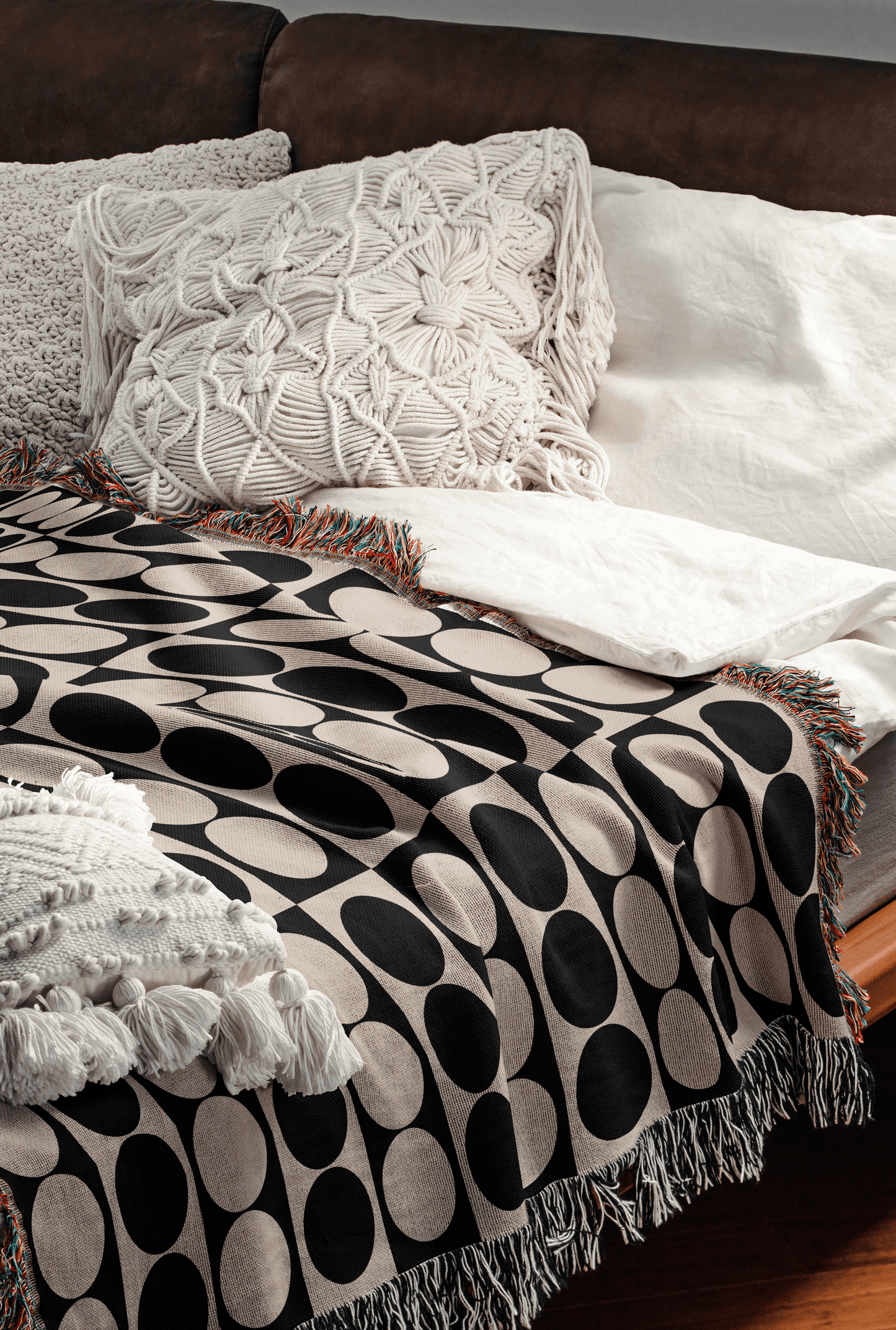 Monochrome Retro Grid Woven Throw Blanket