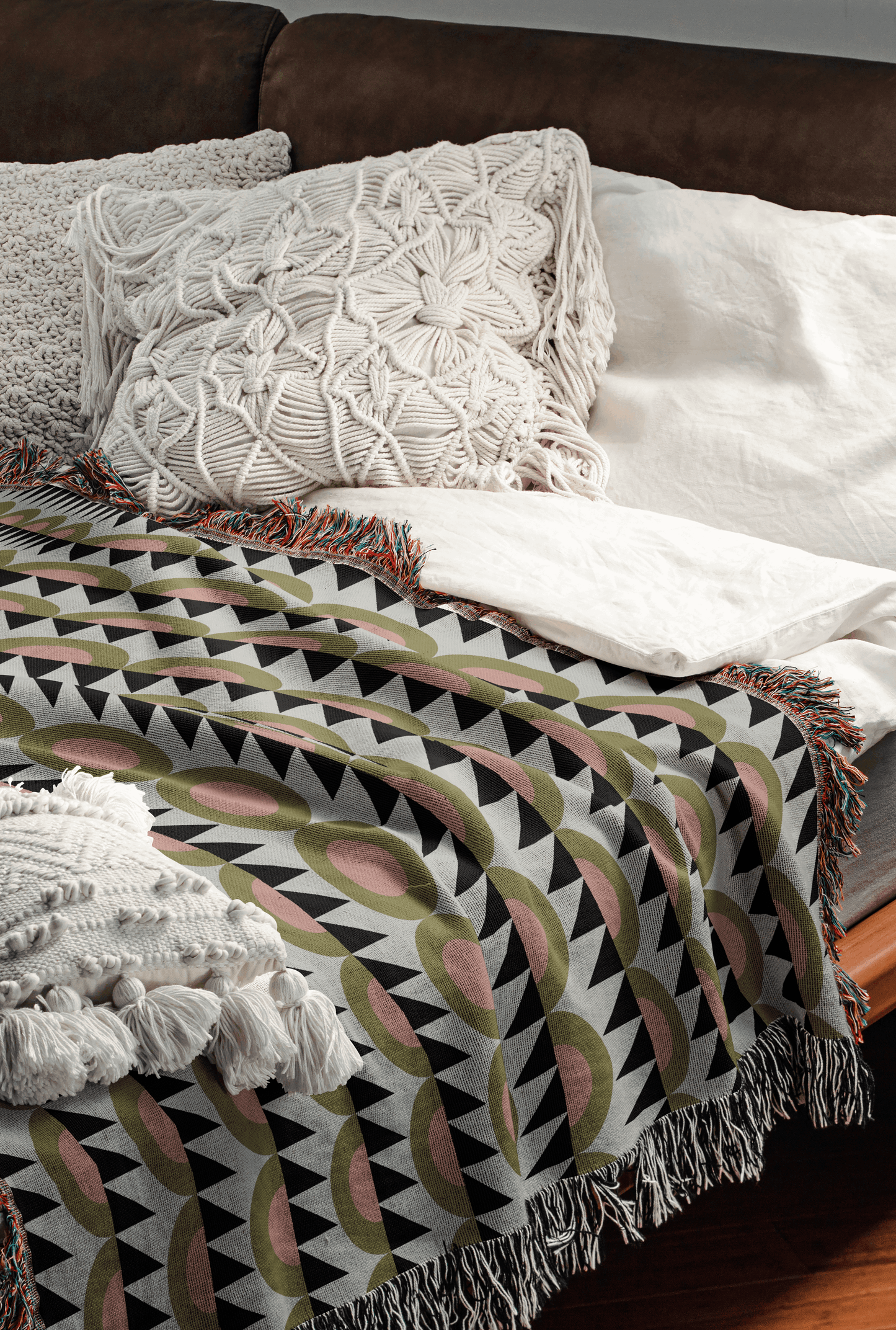 Vintage-Inspired Geometric Striped Woven Throw Blanket