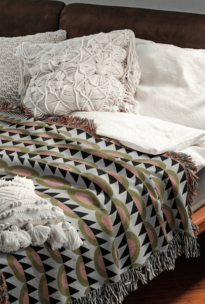 Vintage-Inspired Geometric Striped Woven Throw Blanket