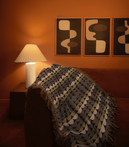 Modern Geometric Scallop Woven Throw Blanket