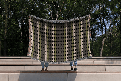 Modern Geometric Scallop Woven Throw Blanket
