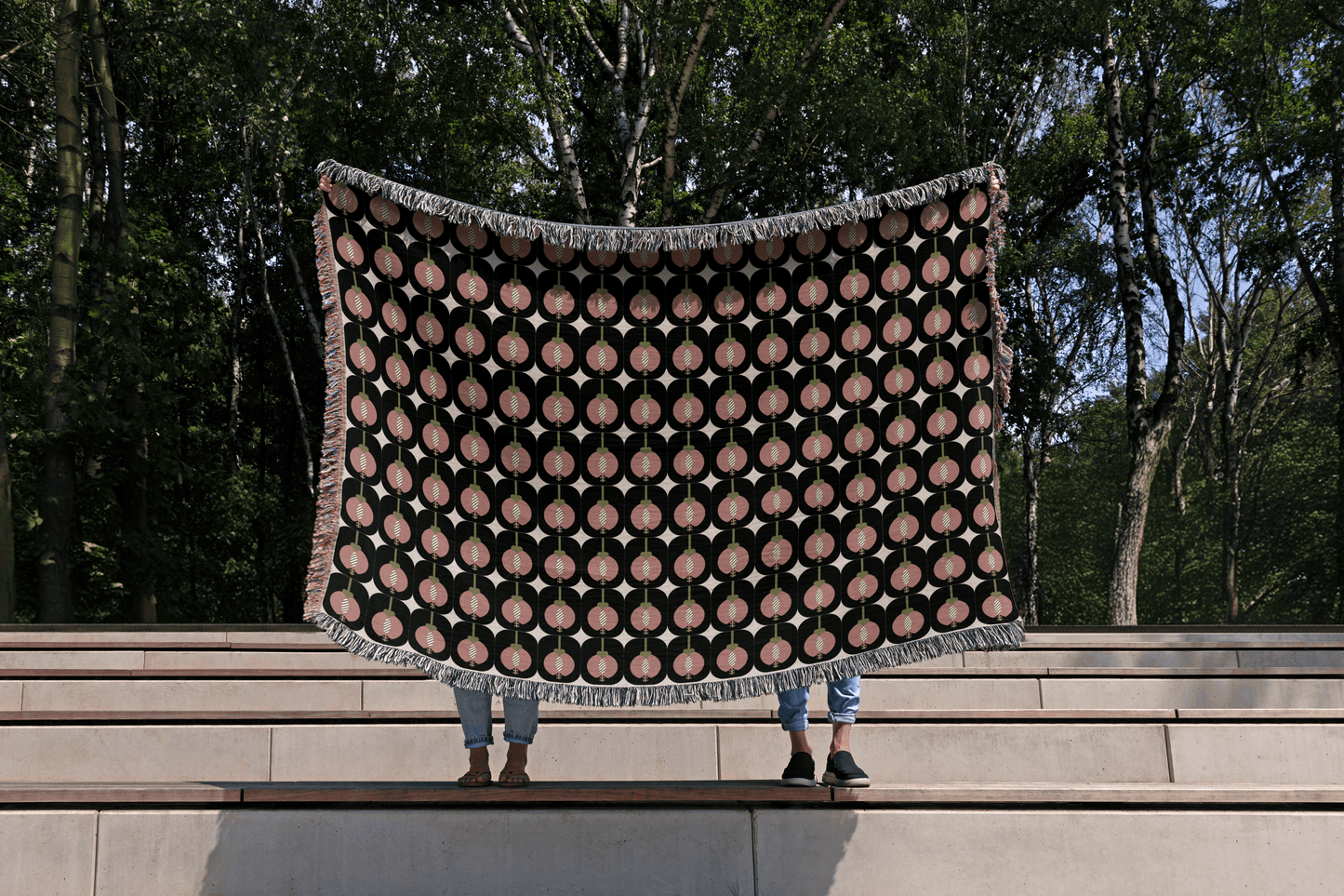 Retro Geometric Woven Throw Blanket – Black, Rose & Olive