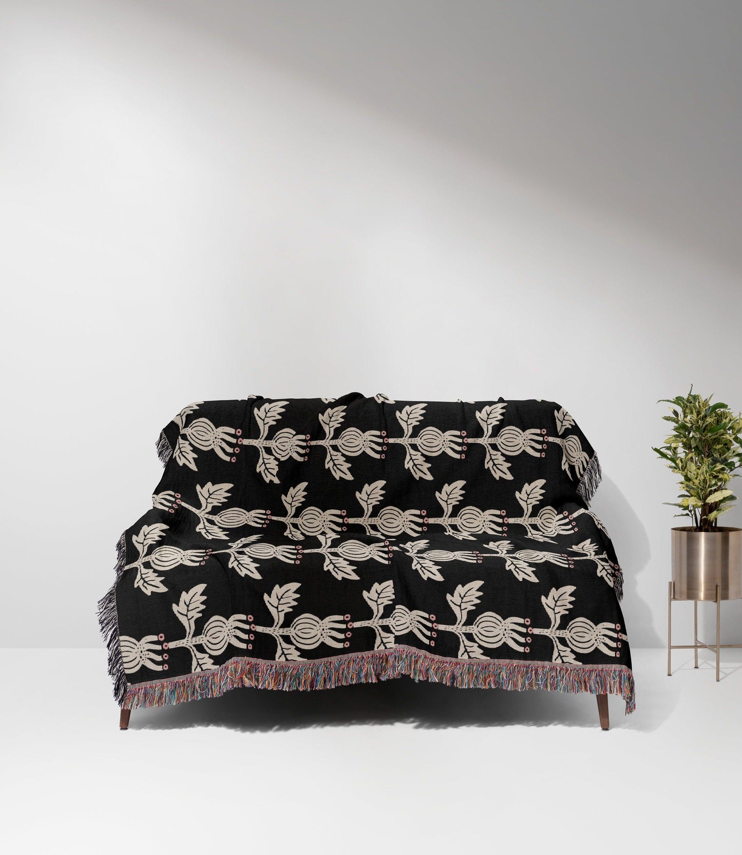 Black And Beige Thistle Pattern Woven Cotton Blankets