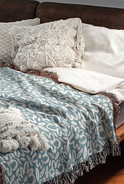 Baby Blue And White Modern Floral Woven Cotton Throw Blankets