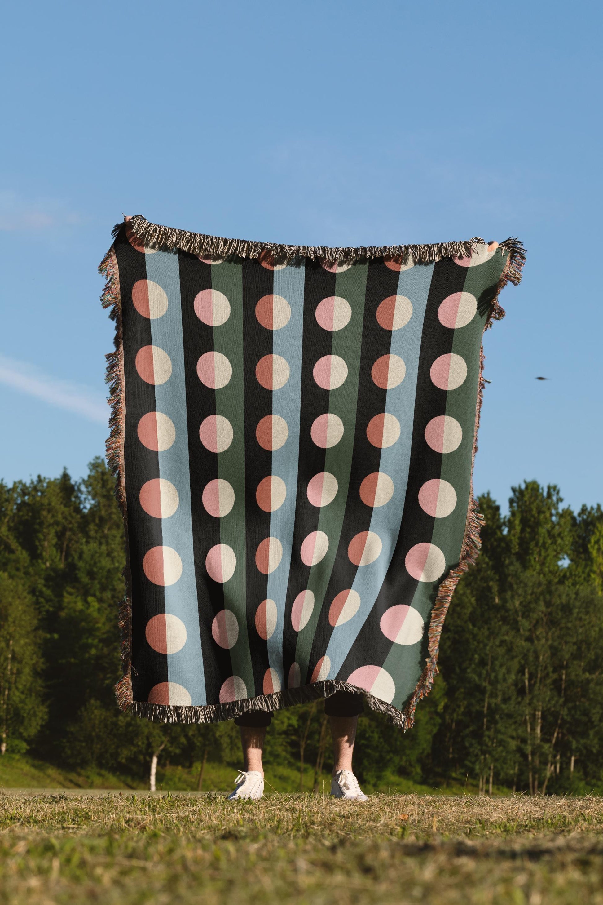 Vibrant Geometric Cotton Woven Throw Blankets for Modern Homes