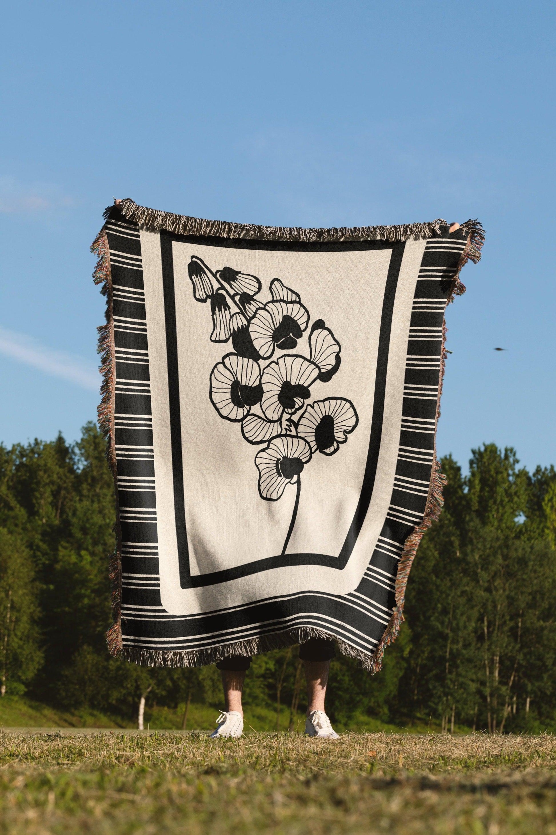 Black And White Floral Woven Blankets