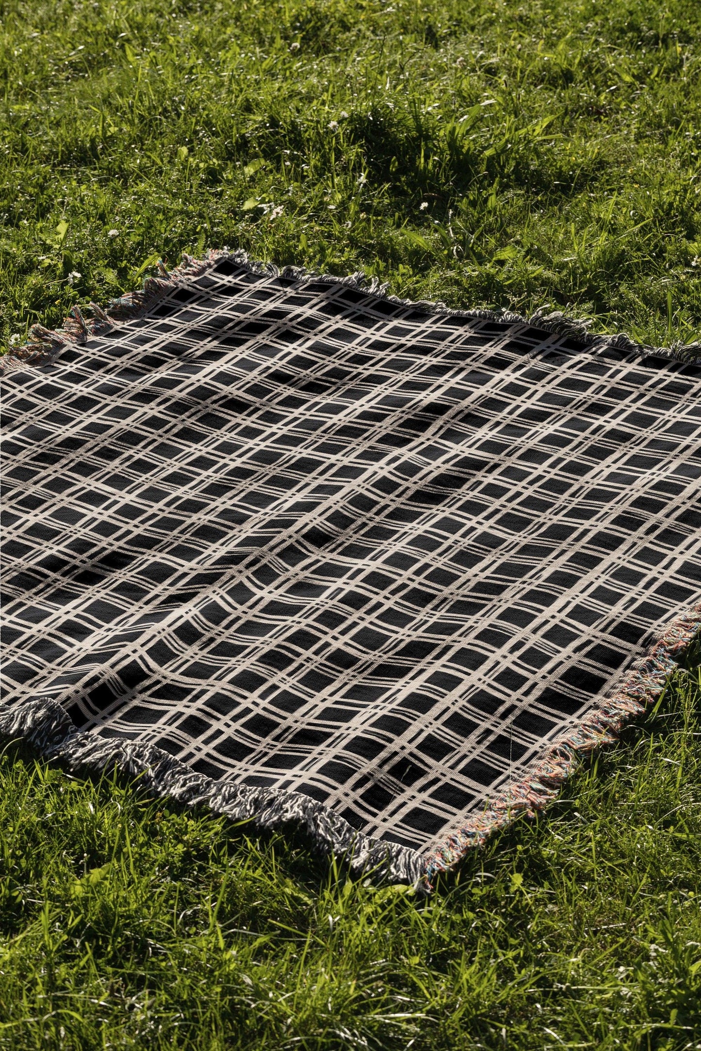 Black And Beige Plaid Woven Cotton Throw Blankets