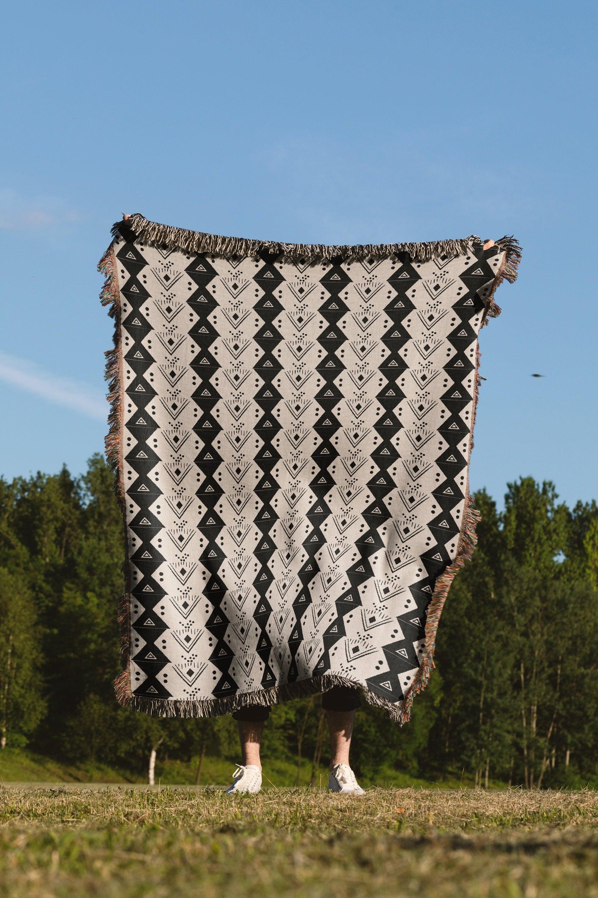 Black And Beige Geometric Boho Pattern Woven Cotton Throw Blankets