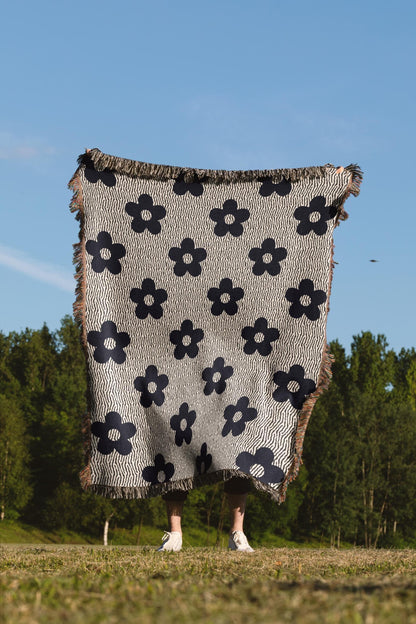 60s Black And White Flower Pattern Woven Cotton Throw Blankets