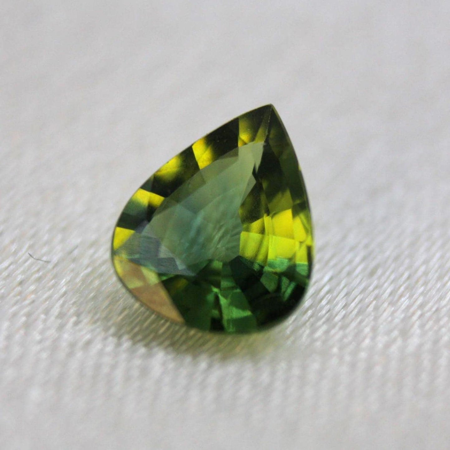 Natural Pear Cut Green Sapphire Gemstone | 0.90 Ct Teal Corundum (IGI Certified)