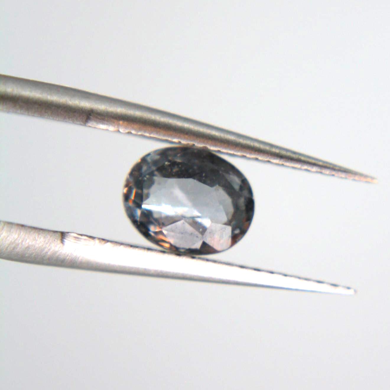 Natural Grey Sapphire Oval Gemstone | Unheated Blue Grey Corundum (1.06 Ct)