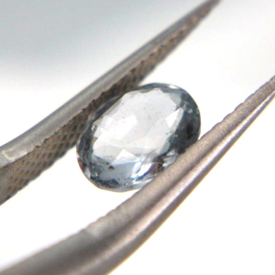 Natural Grey Sapphire Oval Gemstone | Unheated Blue Grey Corundum (1.06 Ct)