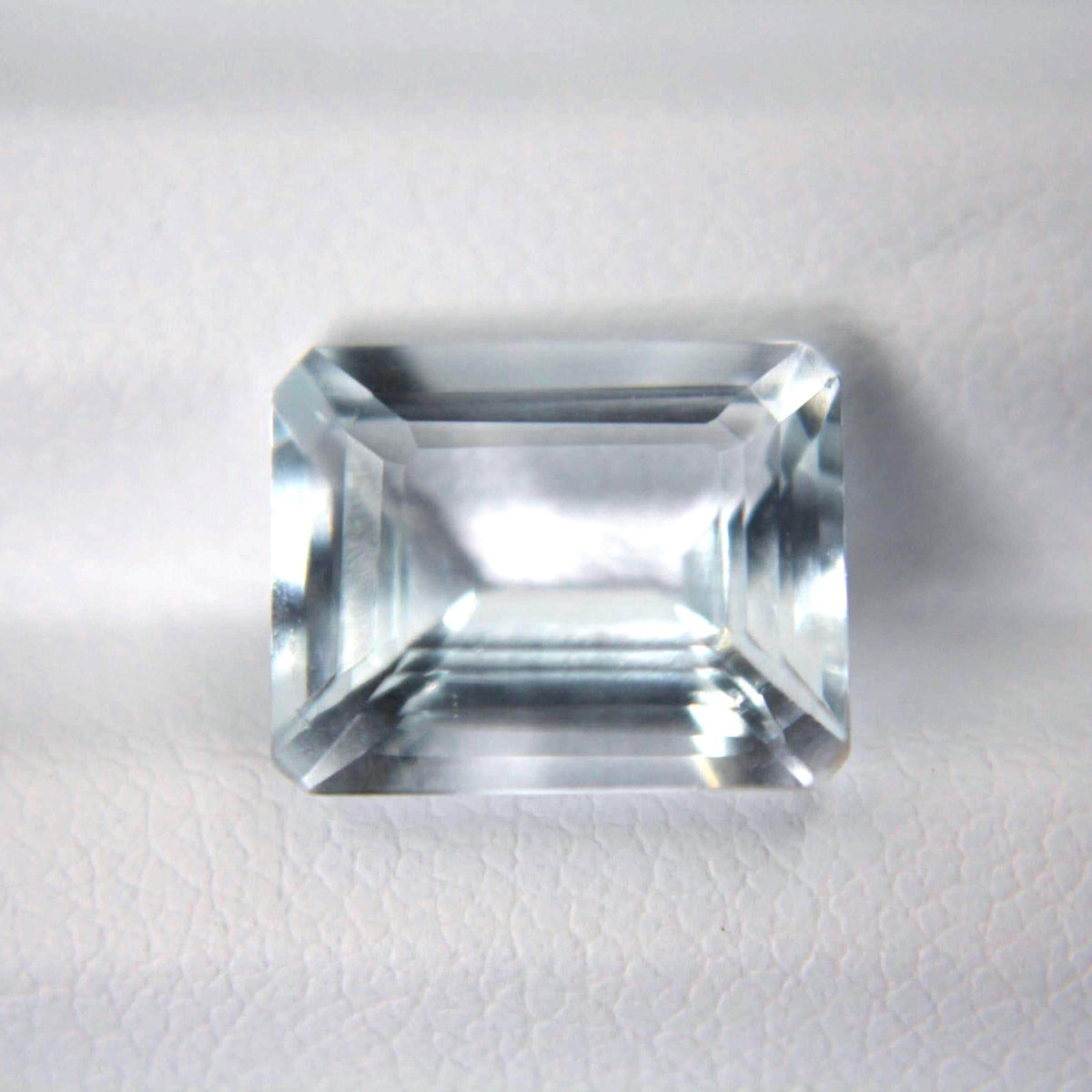Natural Aquamarine Emerald Cut Gemstone | Certified Pale Blue Beryl (4.01 Ct)