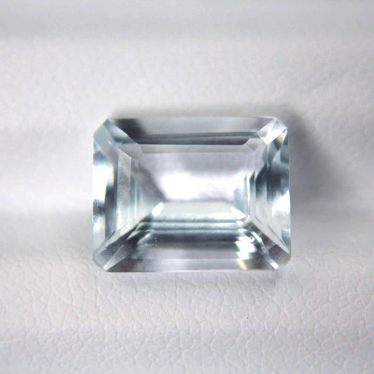 Natural Aquamarine Emerald Cut Gemstone | Certified Pale Blue Beryl (4.01 Ct)
