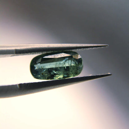Green, Blue Unheated Sapphire - 1.07 ct - International Gemological Institute (IGI)