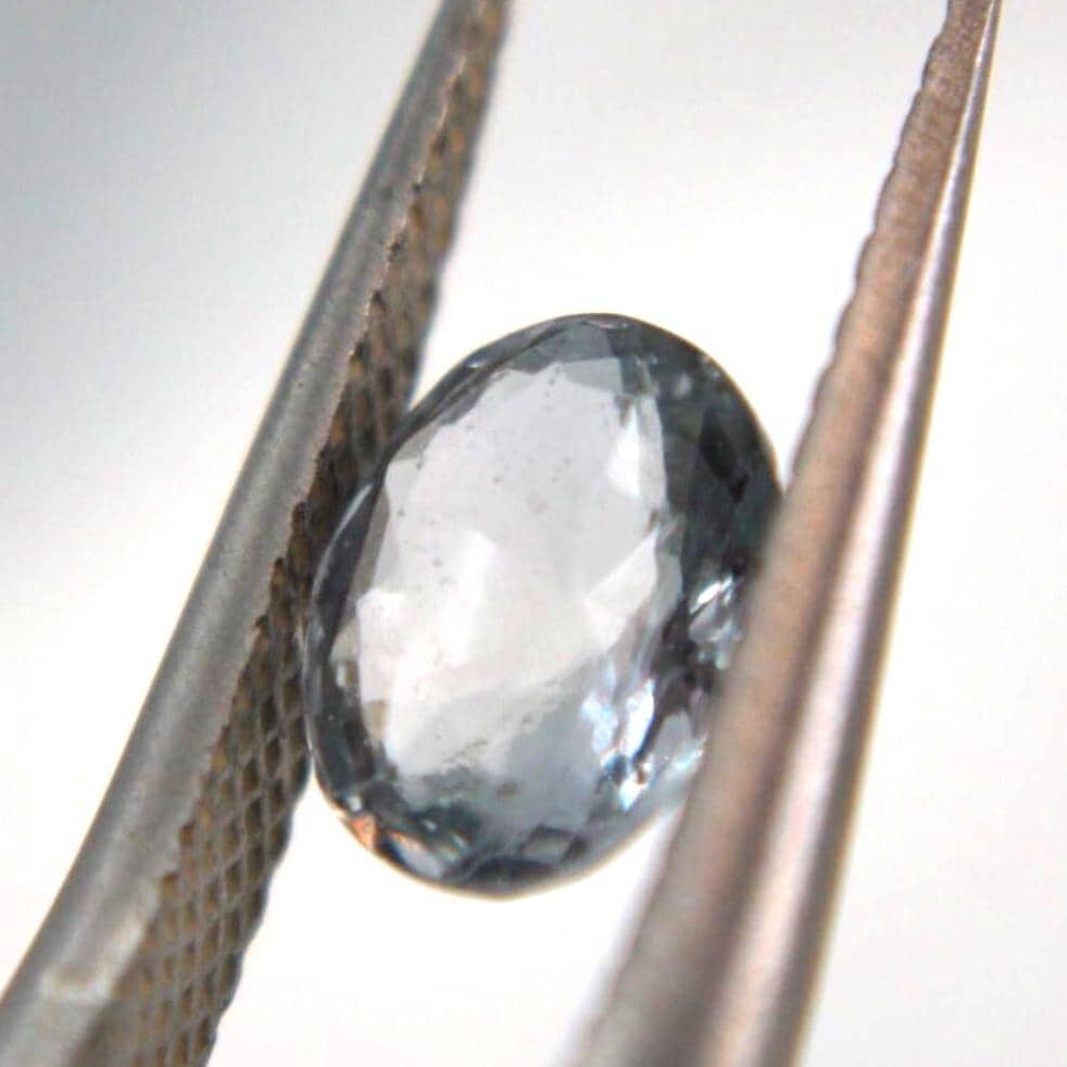 Natural Grey Sapphire Oval Gemstone | Unheated Blue Grey Corundum (1.06 Ct)