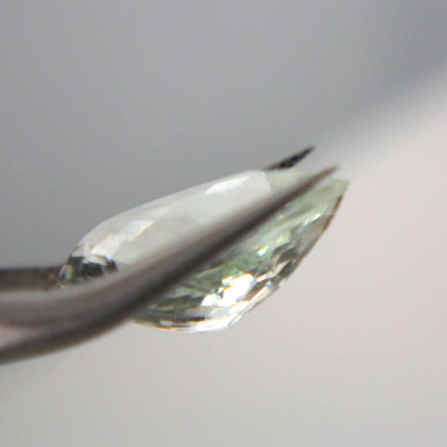 Natural Green Beryl Gemstone | 4.68 Ct Pear Cut Certified Light Yellowish Green