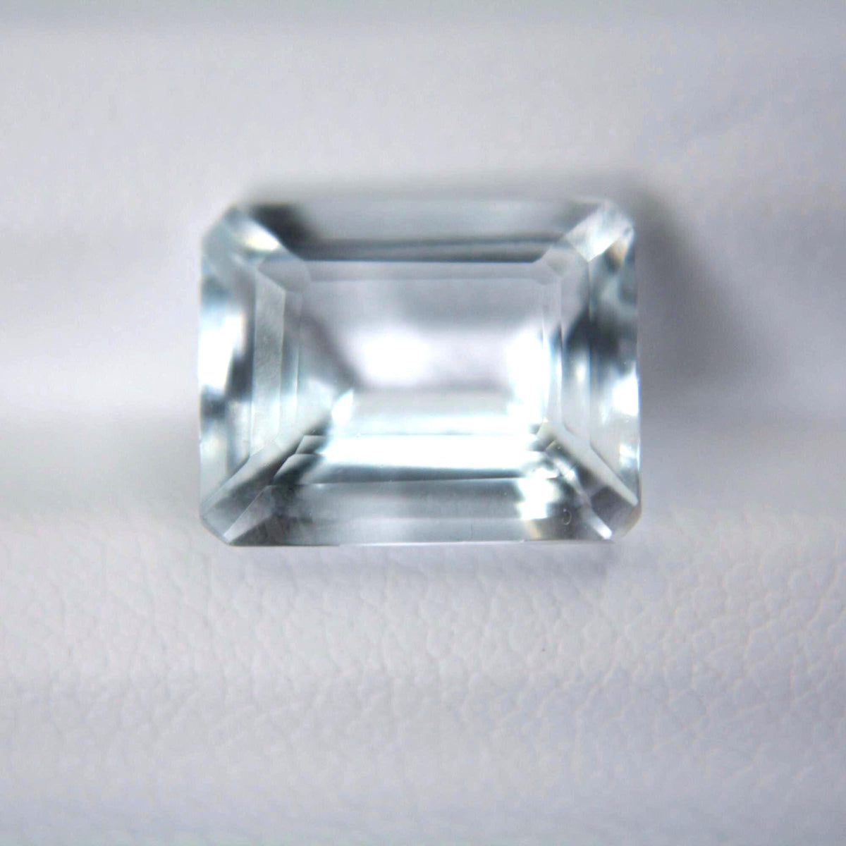 Natural Aquamarine Emerald Cut Gemstone | Certified Pale Blue Beryl (4.01 Ct)