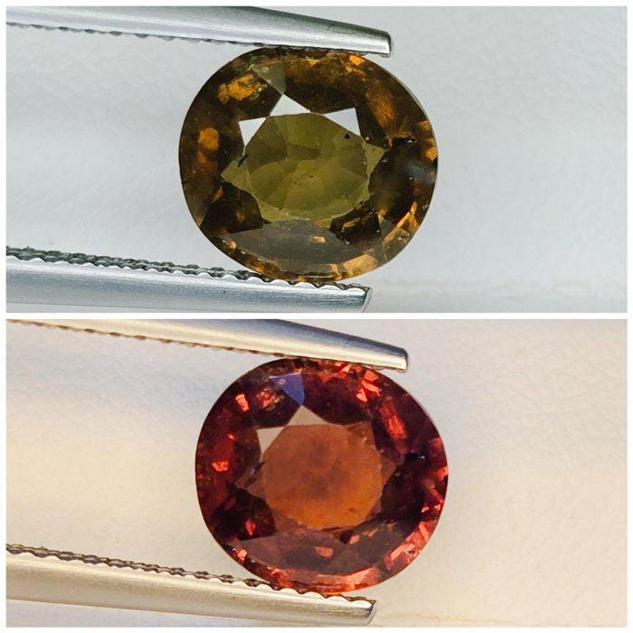 Natural Color Change Garnet 2.84 Ct IGI Certified | Green to Red Oval Loose Gemstone | Rare Color Changing Garnet